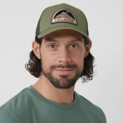 FJÄLLRÄVEN BADGE LÅNGTRADARKEPS Unisex - Cap 8 FJÄLLRÄVEN BADGE LÅNGTRADARKEPS Unisex - Cap -FJÄLLRÄVEN Verkaufsgeschäft 5637915840 d badge langtradarkeps fjaellraeven 24