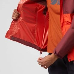 Rab DOWNPOUR ECO JACKET W Damen - Regenjacke -FJÄLLRÄVEN Verkaufsgeschäft 5637943362 q downpour eco jacket w rab 24